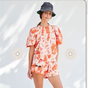 Clare V. Puff Sleeve orange tie dye sweatshirt